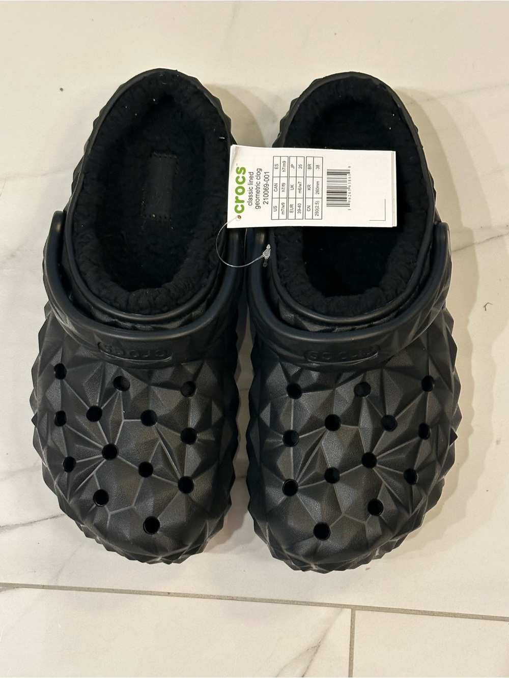 NWT Crocs Geometric Fur Lined Slip-on Shoes, Black W9 / M7